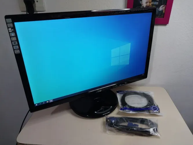 Monitor AOC e2243Fwk 21.5" LED Ultra Slim - Completo (Fonte + Cabos)