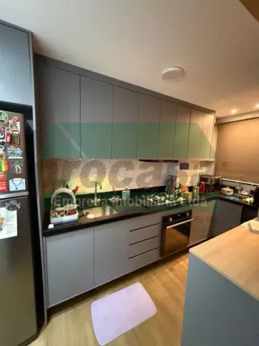 Apartamento : / Residencial / Ponta Negra