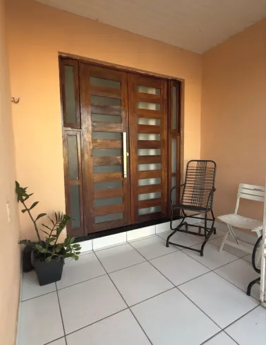 Vende-se casa na cremação >