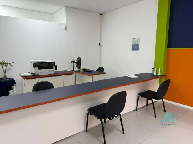 Loja SEMI MOBILIADA para alugar, 60 m² por R$ 4.300/mês - Centro - Curitiba/PR