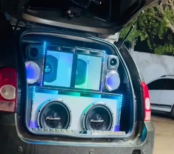 Som automotivo paredão