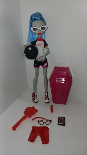 Boneca Monster High Ghoulia Classroom 