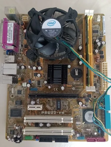 PLACA MÃE DE PC ASUS P5S02-VM... NÃO TESTADA .... BARATINHA PARA SAIR RÁPIDO... 