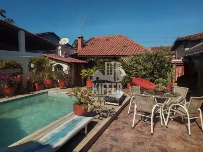 Casa com 4 dormitórios à venda, 321 m² por R$ 2.200.000,00 - Itaipu - Niterói/RJ