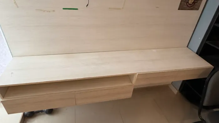 Painel de tv com gavetas 