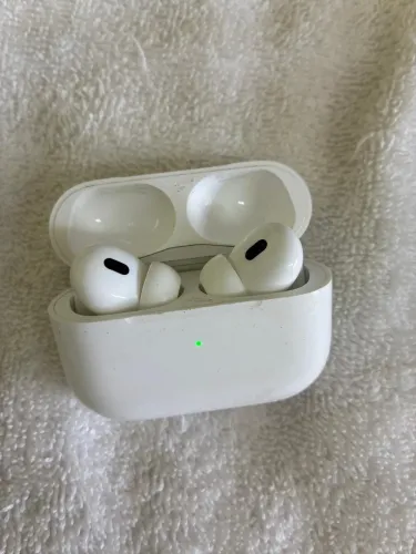 AirPods Apple 2 Pro - Excelente condição