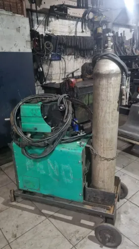 MÁQUINA DE SOLDA MIG/MAG WHITE MARTINS 370A TRIFÁSICA - INDUSTRIAL