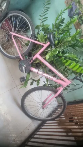 Vende -se Duas bicicletas... 300,00 cada