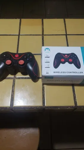 Controle Bluetooth, funciona no celular