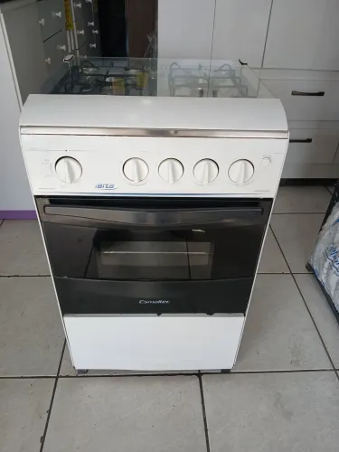 Fogão 4 bocas esmaltec,funcionando perfeitamente no acendimento elétrico.