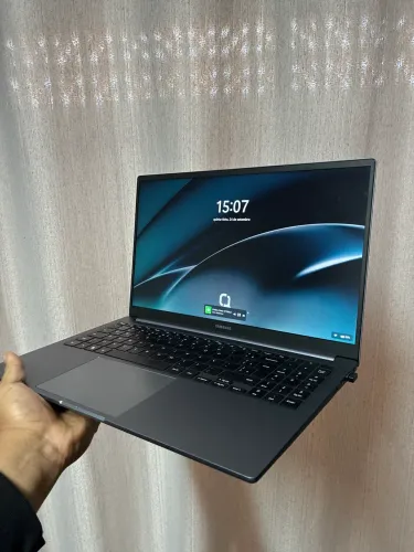 Samsung Galaxy Book4 i5 13ª Geração 16GB RAM SSD 512GB