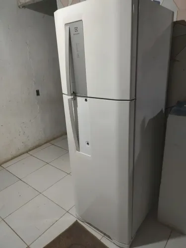 Geladeira em boas condições