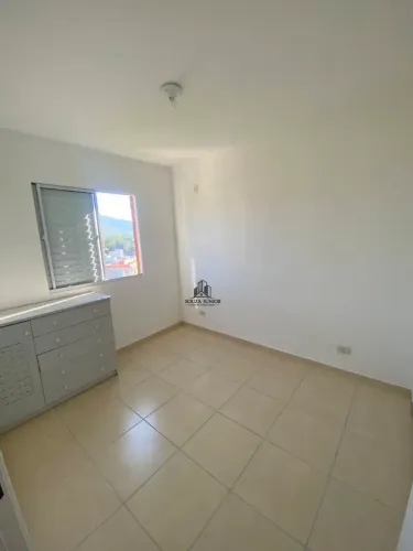 Imóvel para aluguel possui 41 metros quadrados com 2 quartos em Vila Suissa - Mogi das Cru
