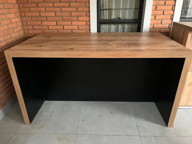 MÓVEIS PARA COMÉRCIO