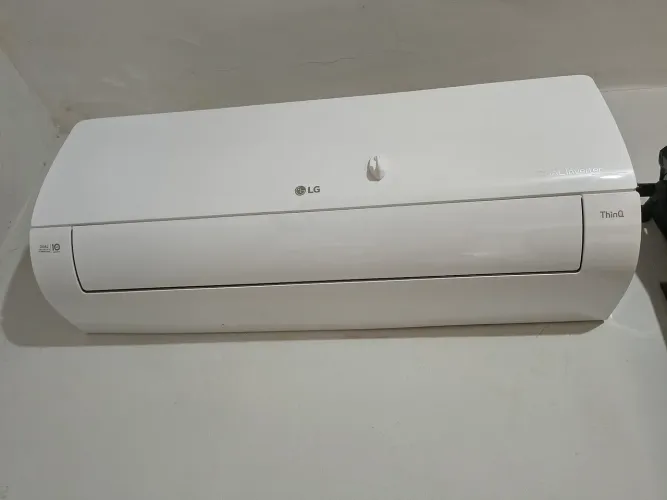 Ar condicionado LG 9000 BTUs 4 meses de uso