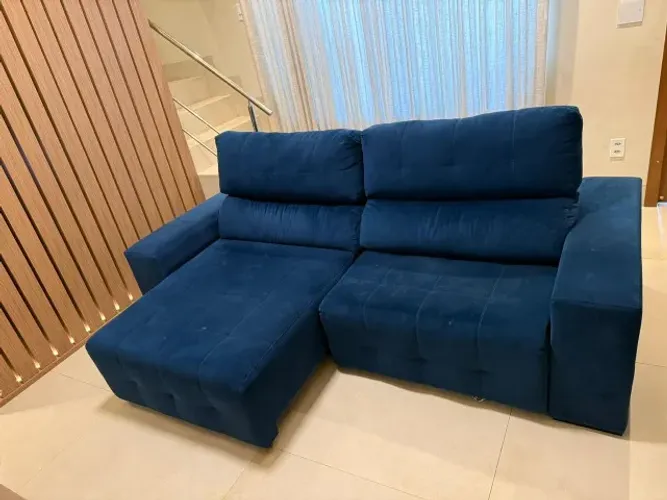 Lindo sofá retrátil 