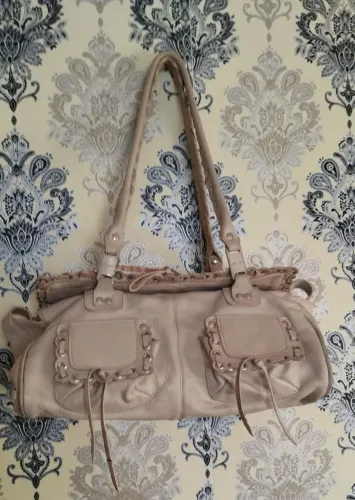 Bolsa de ombro em couro branca 