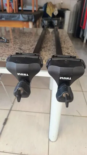 Rack de teto THULE com regulagem e trava com chave