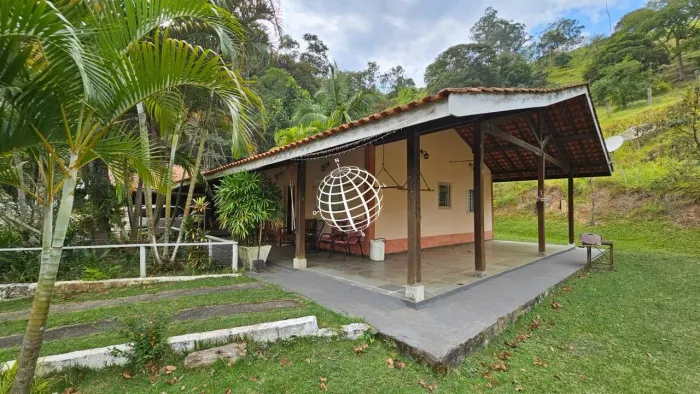 Sítio com 2 dormitórios à venda, 36300 m² por R$ 850.000,00 - Dos Mimis - Piracaia/SP