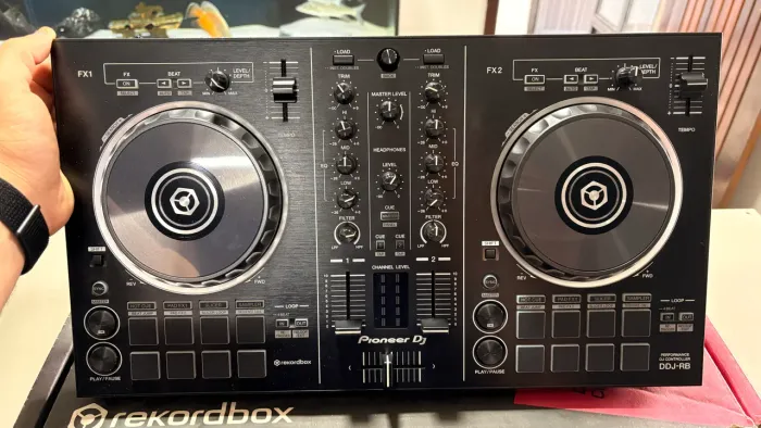 Controladora Pioneer DDJ-RB
