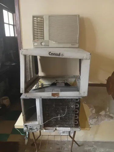 Ar condicionado 7.000 Btus desmontado