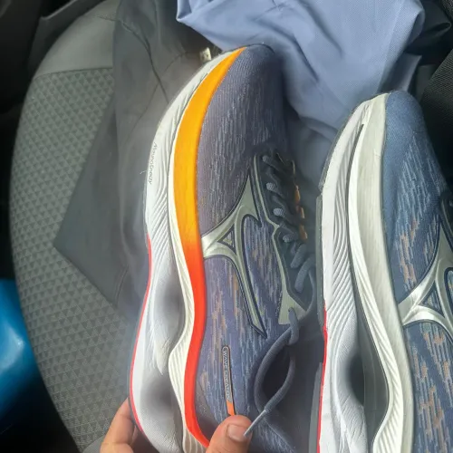 Mizuno wave Creation 26 