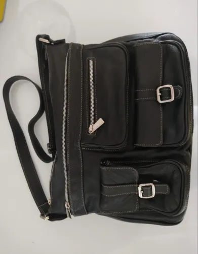Bolsa couro legítimo preta