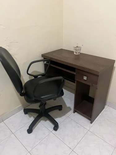 Conjunto mesa com cadeira