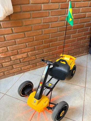 Mini Kart Elétrico Esportivo 12V Amarelo - Pouquíssimo Uso / Praticamente Novo!