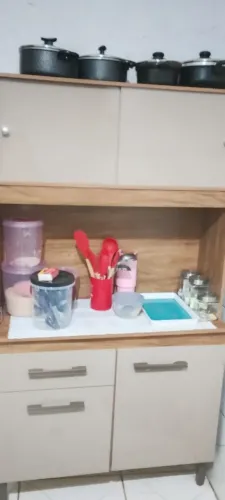Armário pequeno moderno