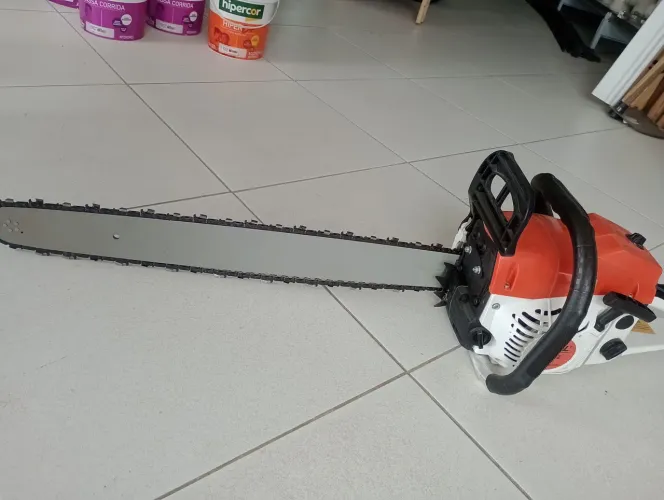 Motosserra 0 Km só abastecer e trabalhar