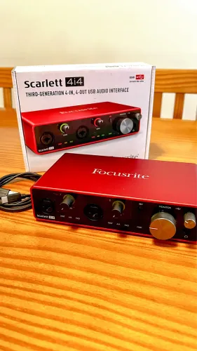 Focusrite Scarlett 4i4 3rd generation IMPECÁVEL! Interface de audio usb