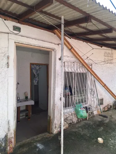 Aluguel pequena casa