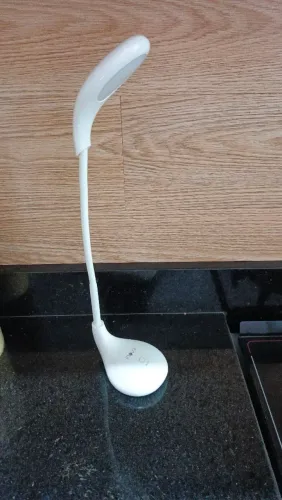 Luminária de mesa flexível Inova branca recarregável
