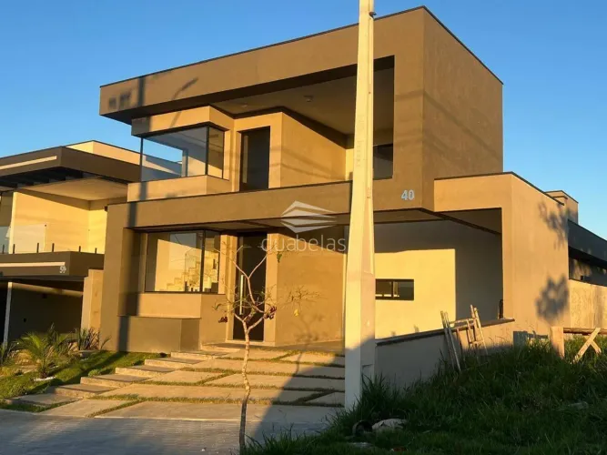 Casa de Alto Padrão à Venda  Condomínio Santa Mônica em Caçapava/SP