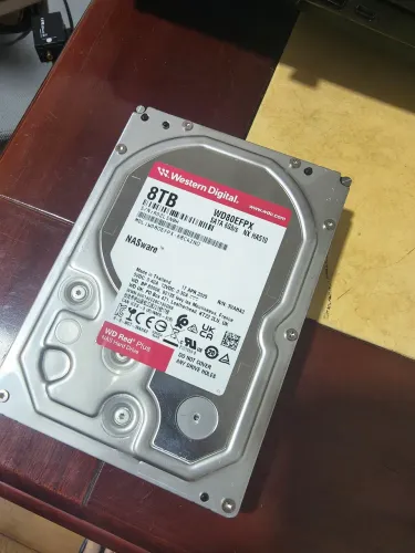 HD WD Red Plus 8TB NAS CMR SATA 3.5" - WD80EFPX