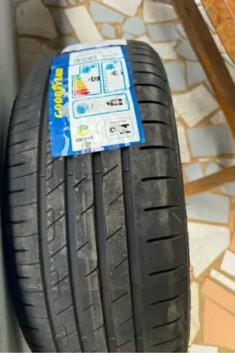 Pneu 205/55r16 Goodyear sem uso