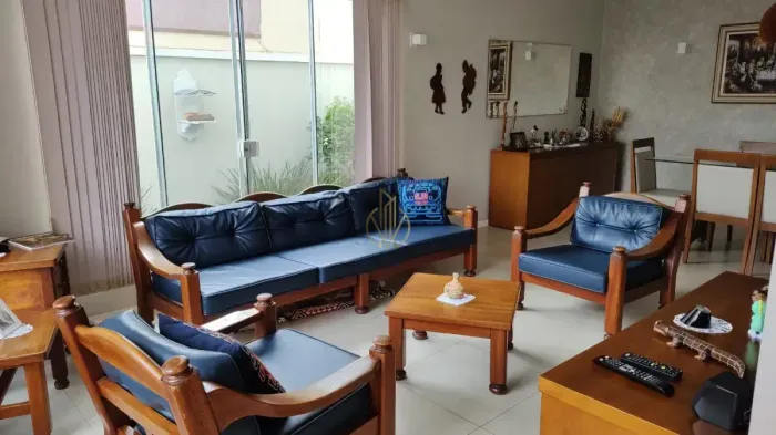 Casa com 3 dormitórios à venda, 196 m² por R$ 1.000.000 - Condomínio Residencial Palm Park