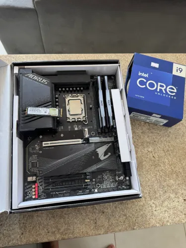 KIT I9 13900K + Z790 AORUS + 32GB RAM XPG
