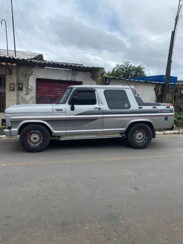 Ford F-1000 Super Diesel / Super Diesel Turbo 1986