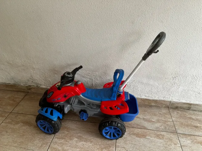 Triciclo infantil