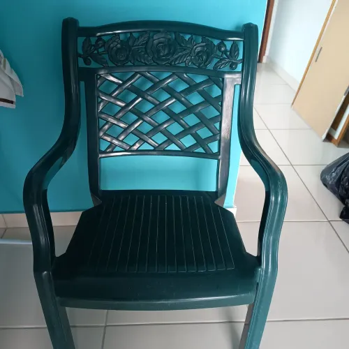 Vendo 4 cadeiras de jardim