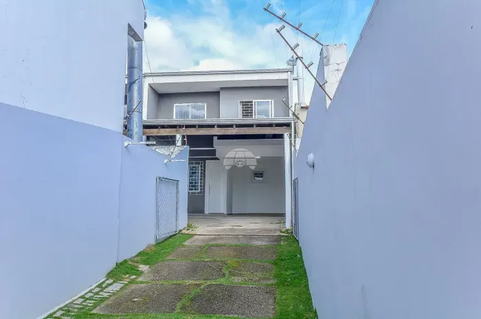 Sobrado para venda tem 118 m² com 3 quartos em Jardim das Américas - Curitiba - PR