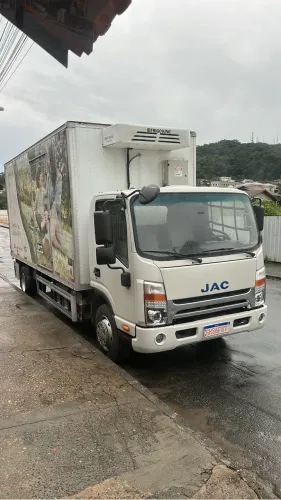 Caminhão jac 1200 plus elétrico