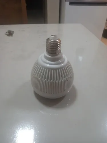 Luz com som bluetooth