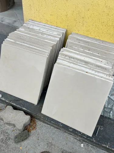 Porcelanato 40x40 Usado - Lote com 77 Peças (12,3 m²)