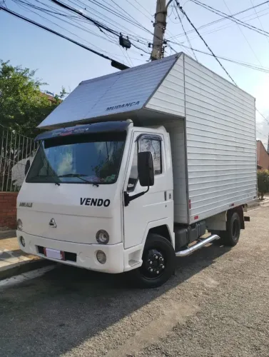 Vendo caminhão agrale baú, ótimo estado