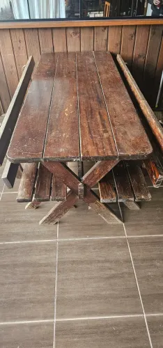Mesa rústica madeira