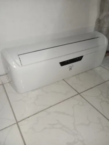 Ar condicionado em ótimo estado 