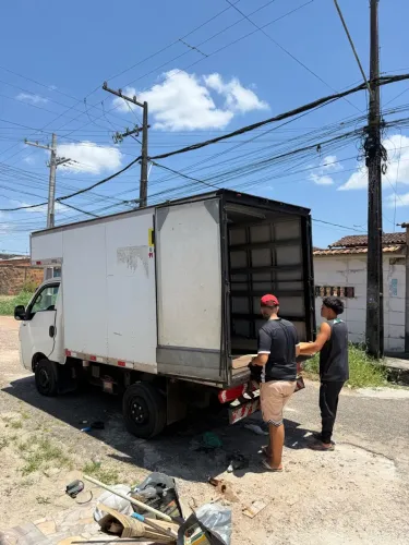 Mudança caminhão baú promoção *00